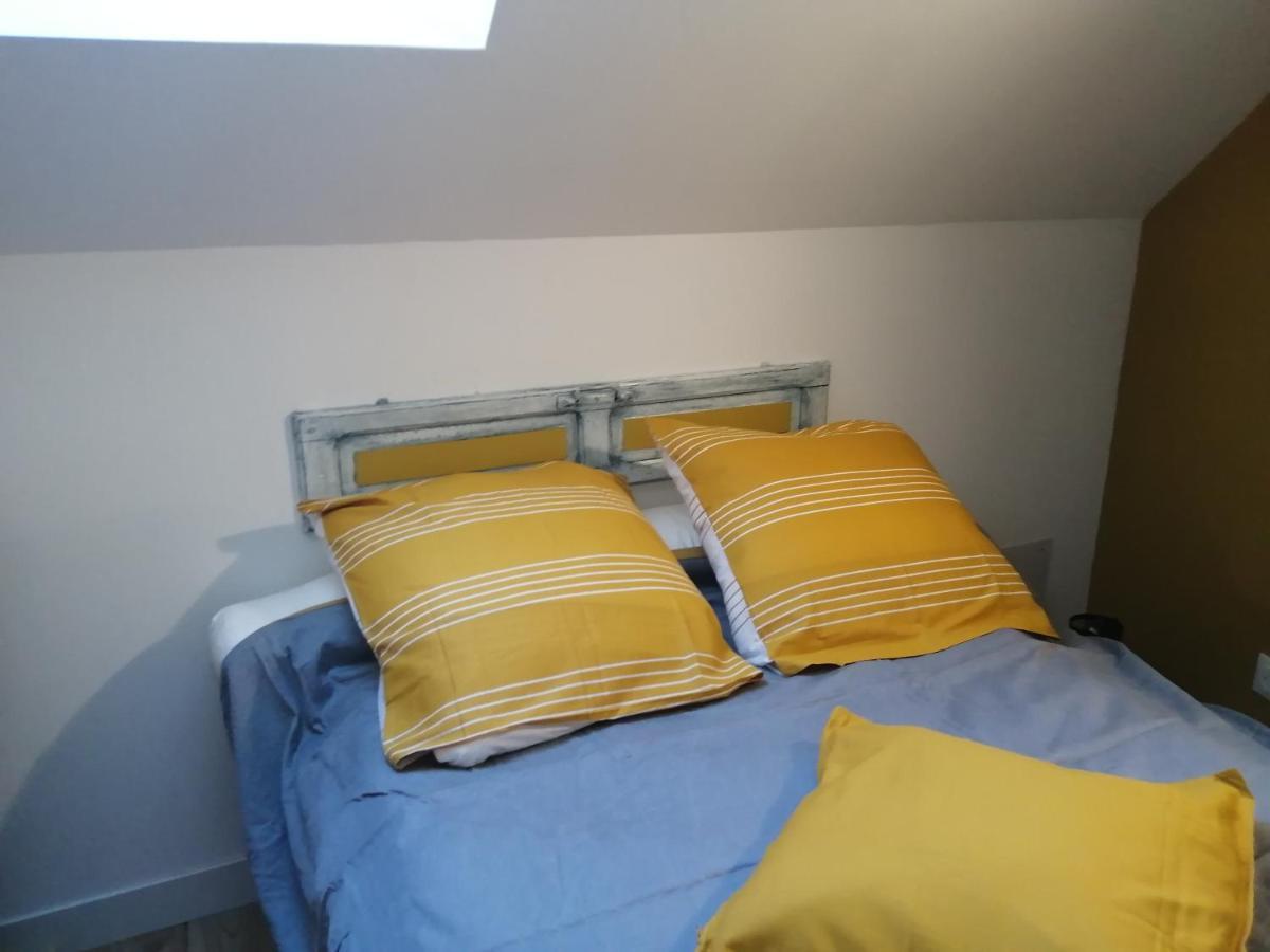 Au Repos Du Verger Couvrelles Esterno foto