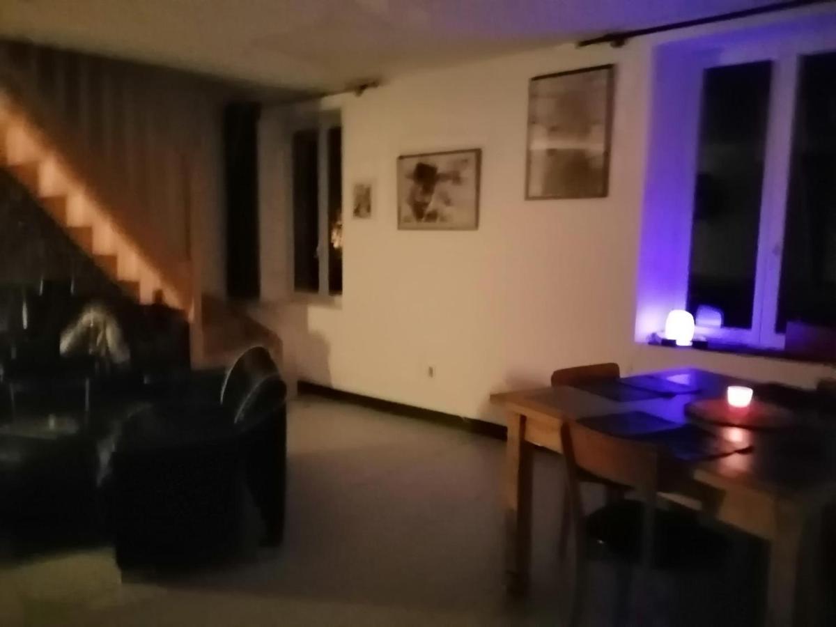 Au Repos Du Verger Couvrelles Esterno foto
