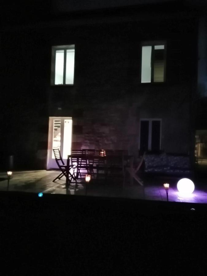 Au Repos Du Verger Couvrelles Esterno foto